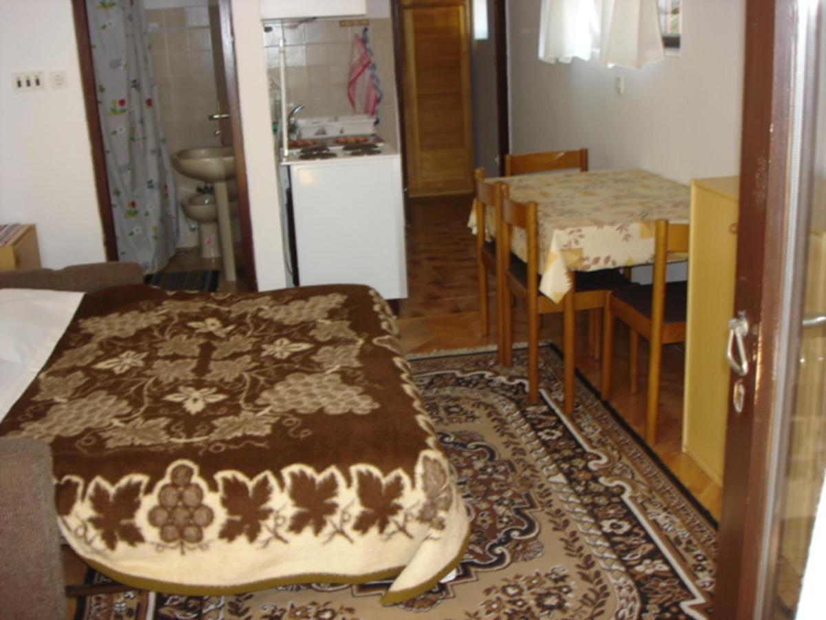 Apartments Vjera Krk Town Ruang foto