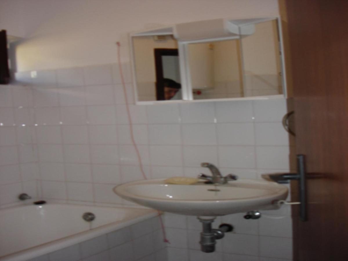 Apartments Vjera Krk Town Ruang foto